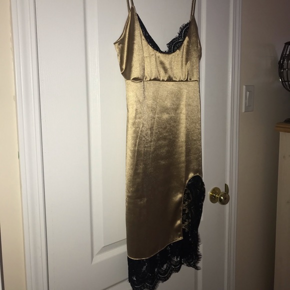 Taking it slow satin midi dress - Picture 3 of 9